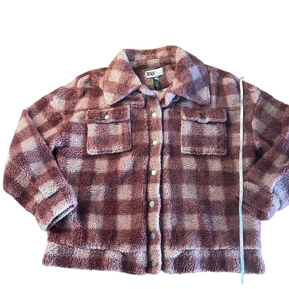 BEACH RIOT WOMEN’S CUTE CHECKERED MAROON TEDDY JACKET SZ MEDIUM - Picture 7 of 10